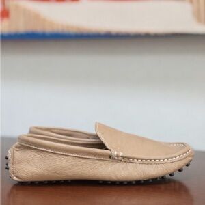 Tod’s Gommino Leather Driving Loafers Beige Size 39 Made in Italy